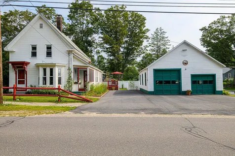 51 Spring Street Farmington NH 03835