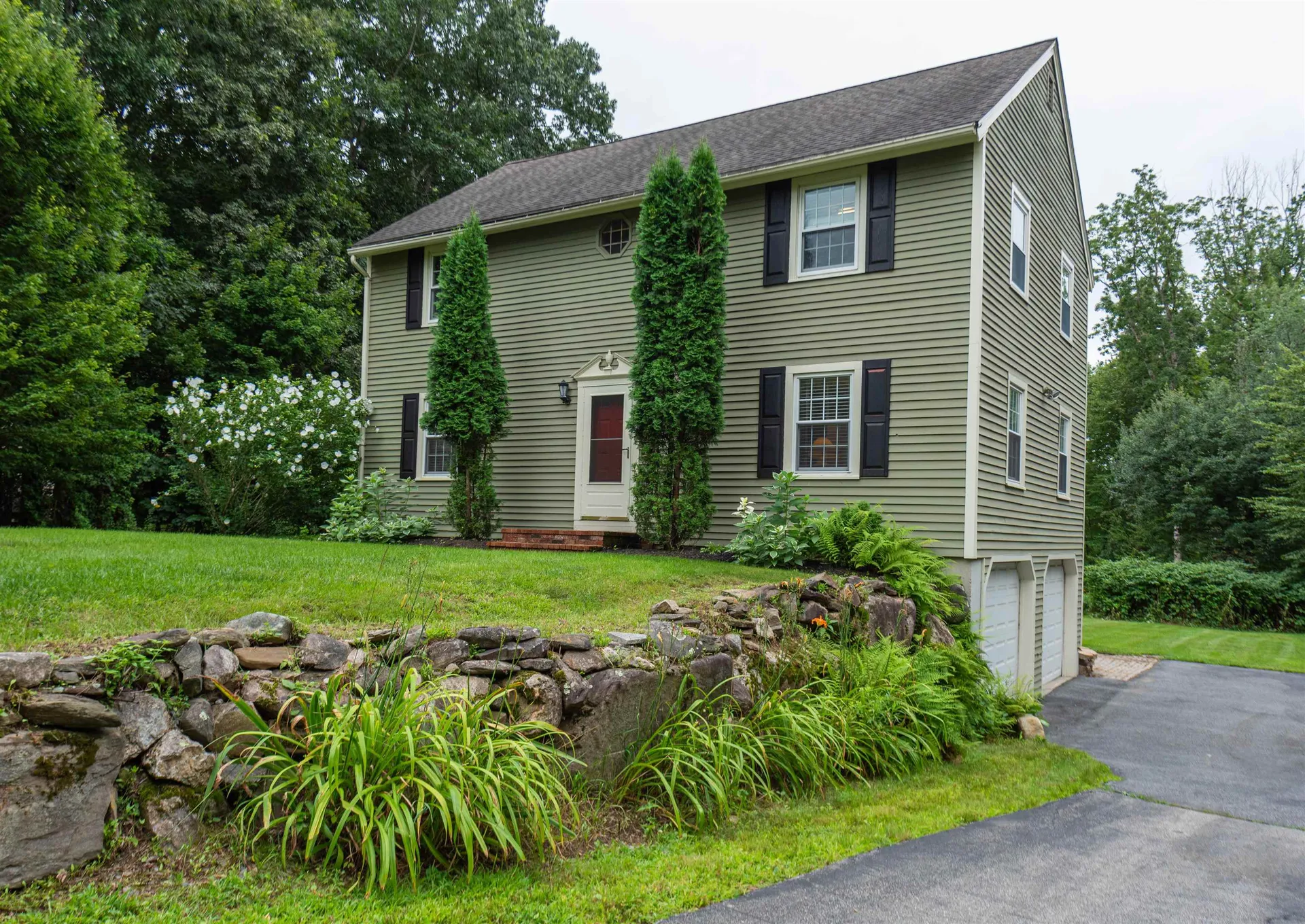 17 Norwood Road Salem NH 03079