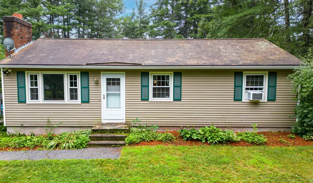 3 Masquah Drive Litchfield NH 03052