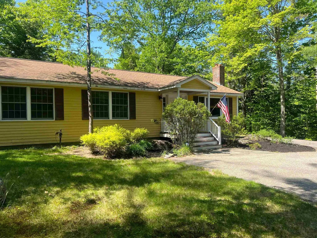 25 Dale Road Meredith NH 03253
