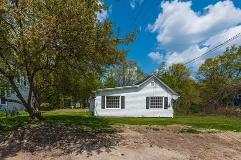 88/90 Main Street Sutton NH 03273