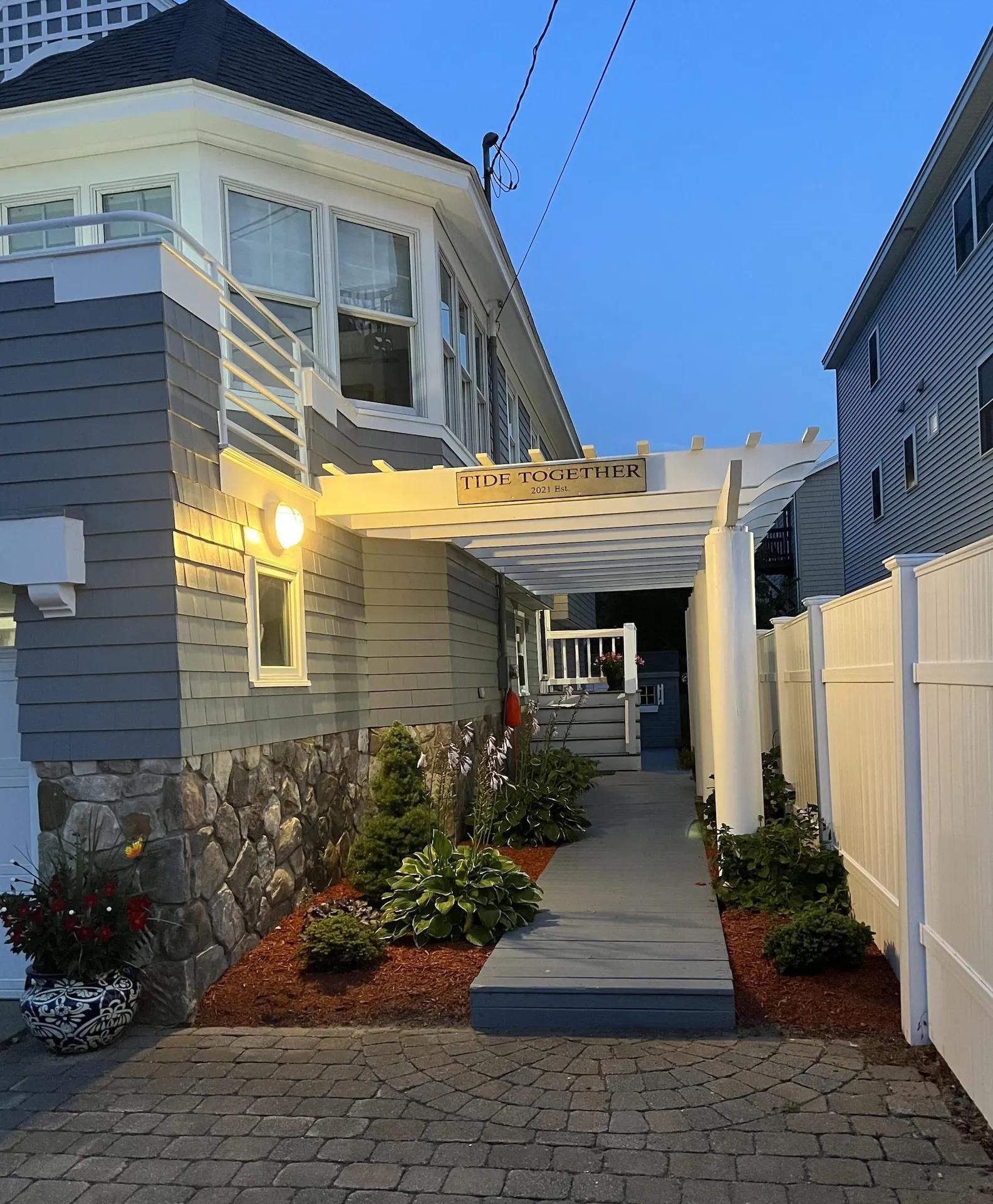 4 Groveland Street Seabrook NH 03874