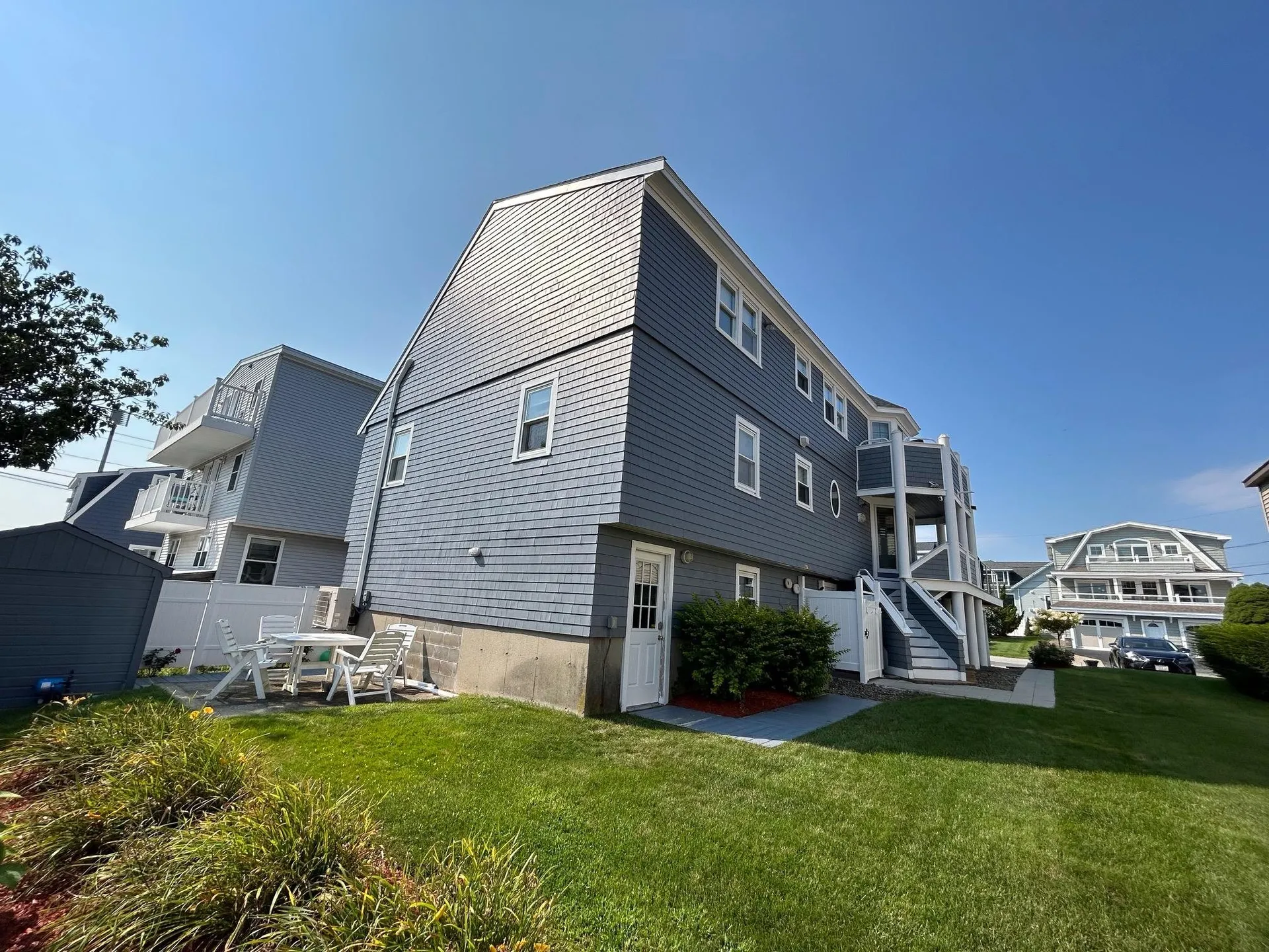 4 Groveland Street Seabrook NH 03874