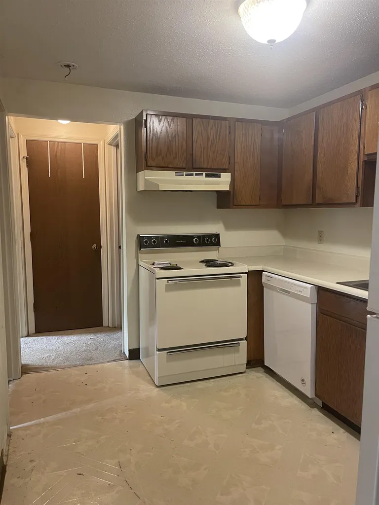 20 Wolf Road Lebanon NH 03766