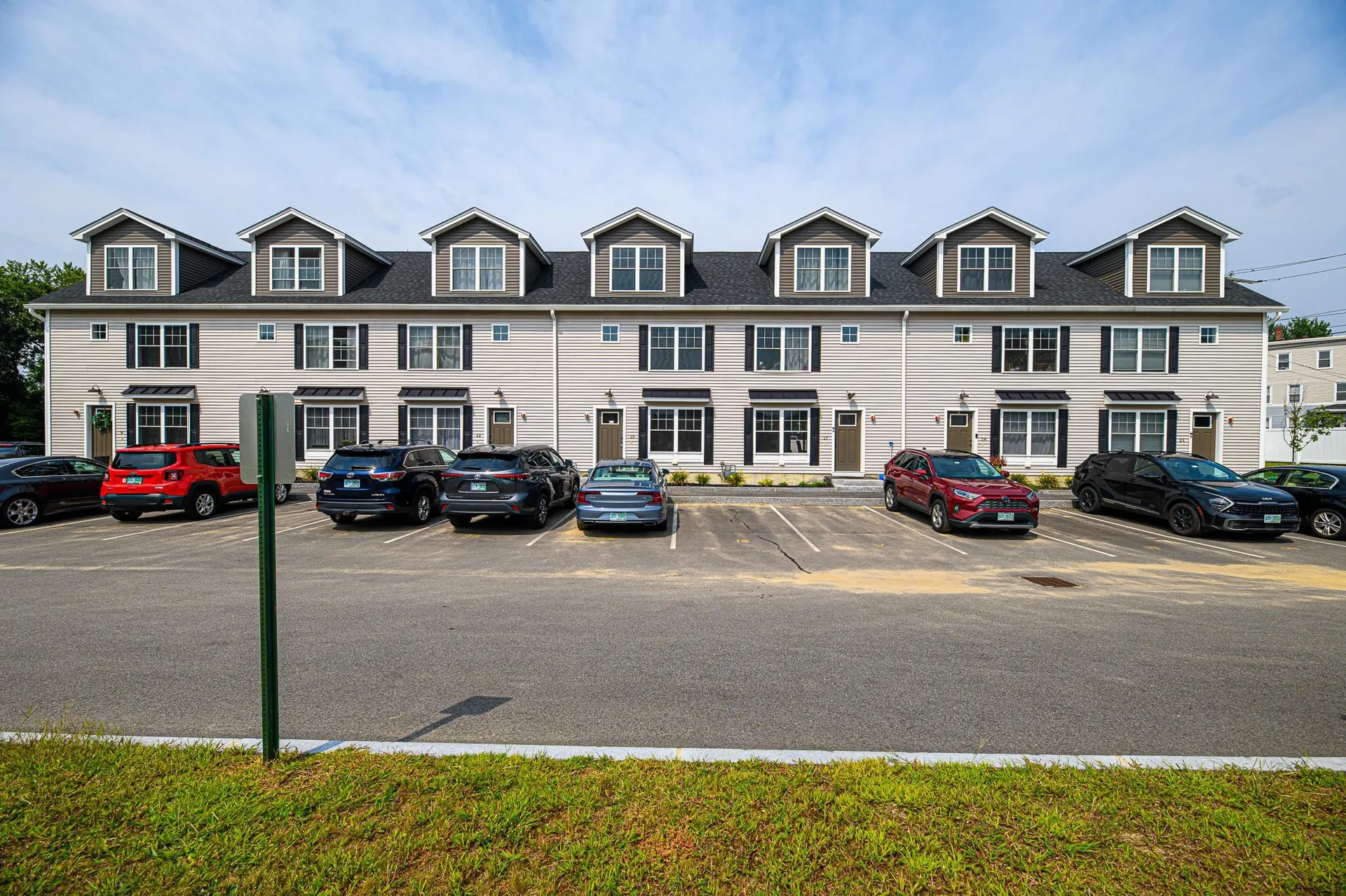 6-21 Clarendon Way Manchester NH 03103