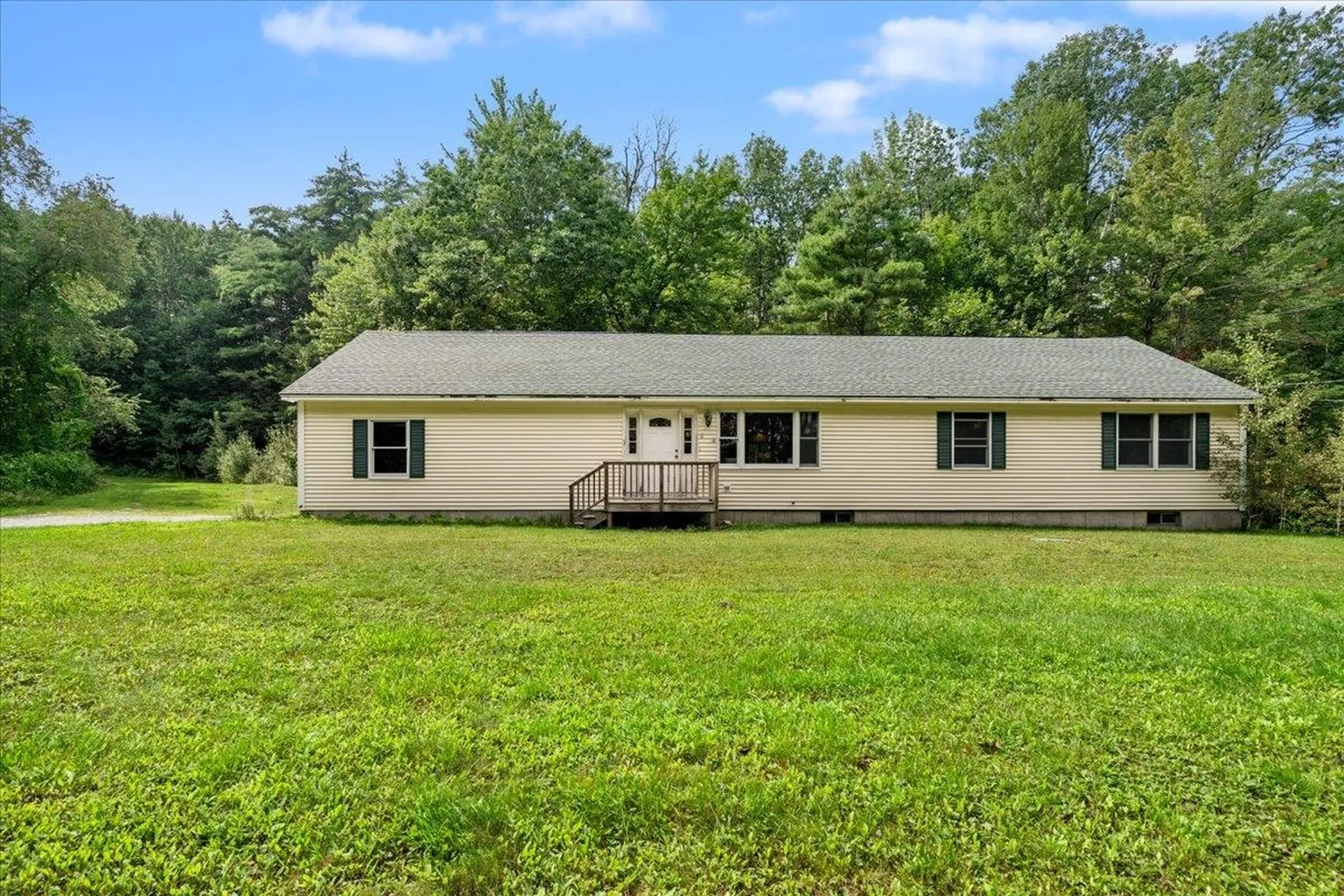 189 Cressy Road Bradford NH 03221