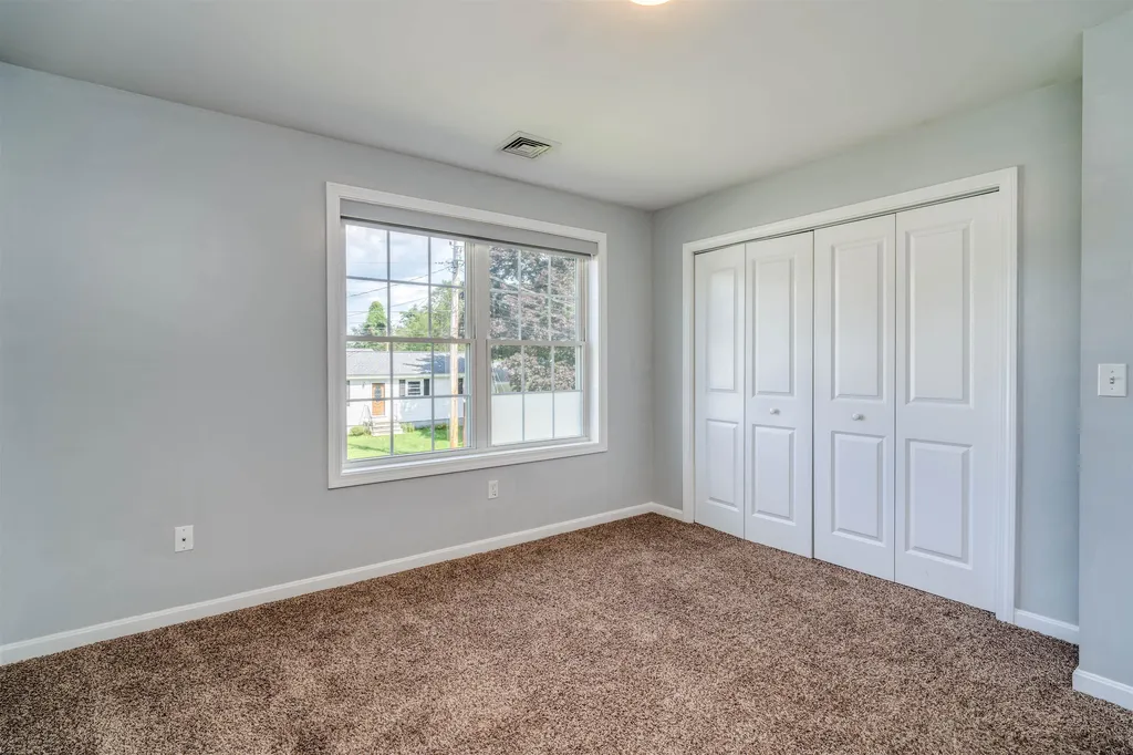 11 Waverly Street Rochester NH 03867
