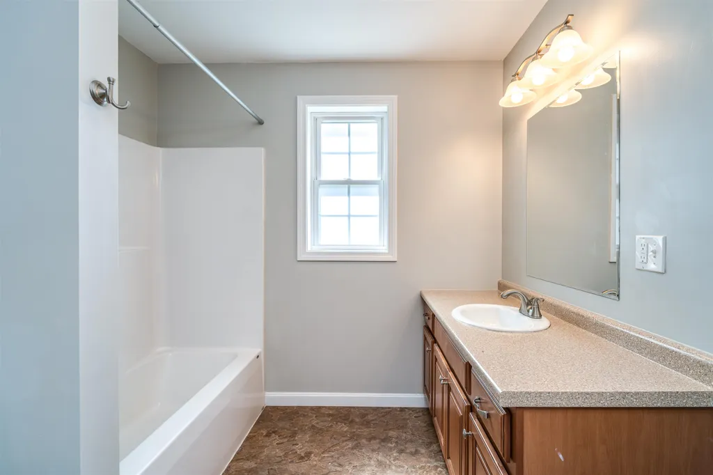 11 Waverly Street Rochester NH 03867