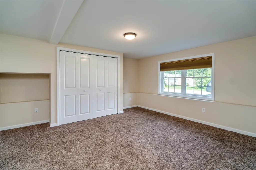 11 Waverly Street Rochester NH 03867