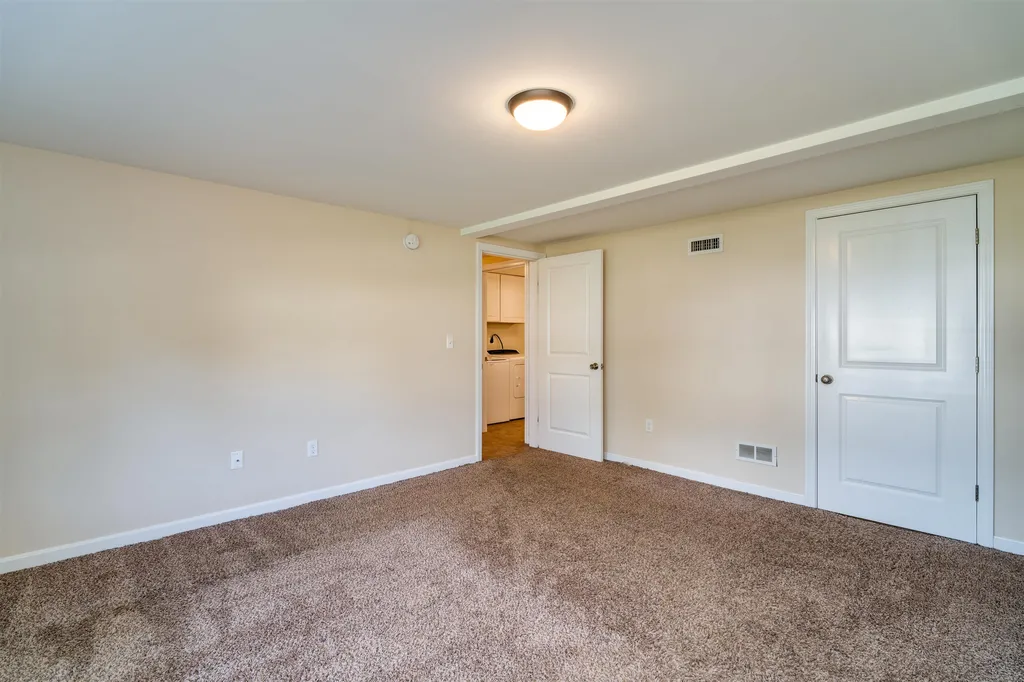 11 Waverly Street Rochester NH 03867