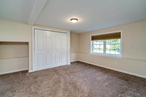11 Waverly Street Rochester NH 03867