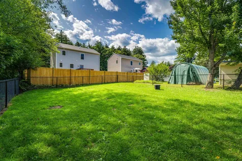 11 Waverly Street Rochester NH 03867