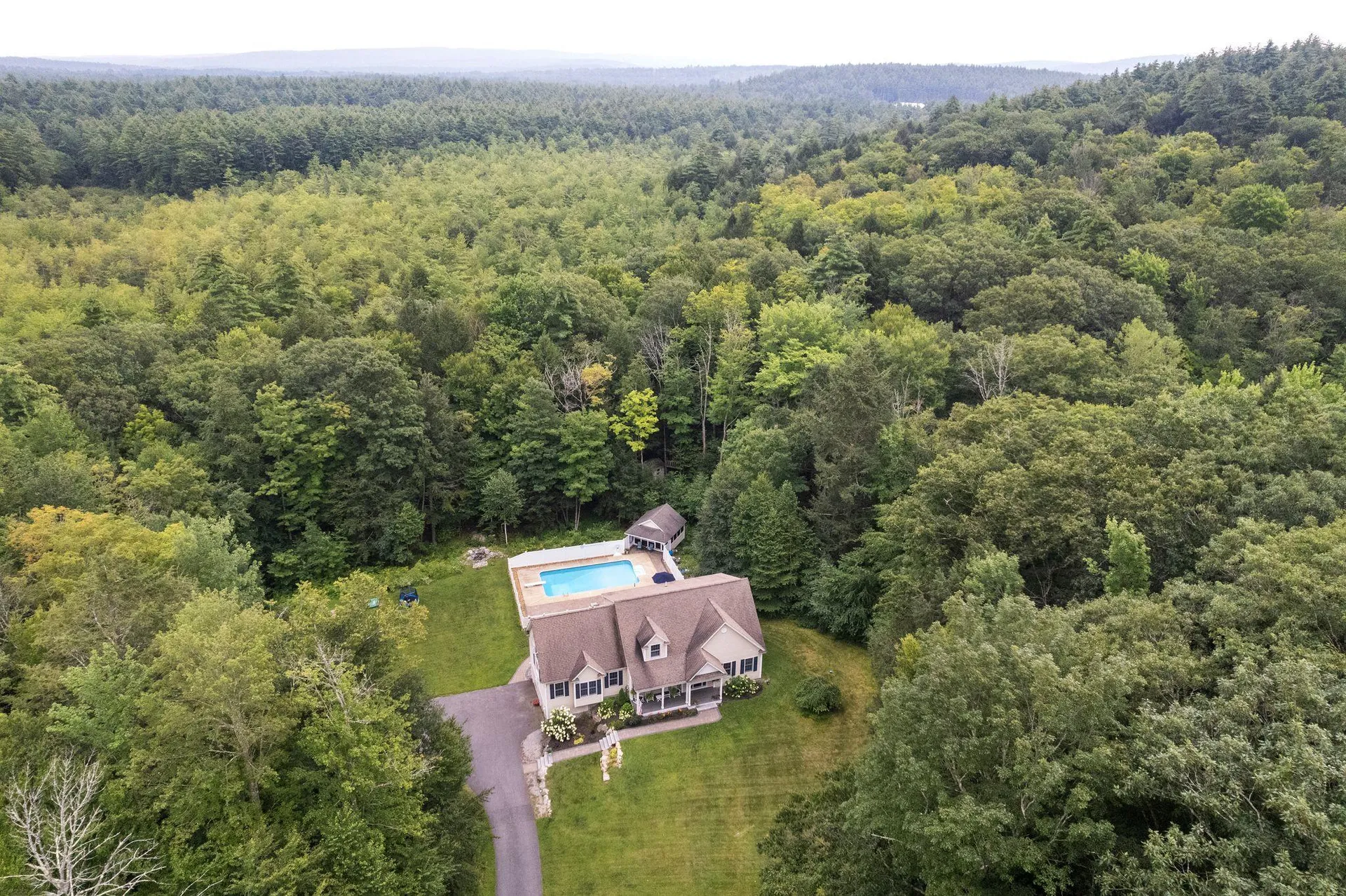 476 Concord Stage Road Weare NH 03281
