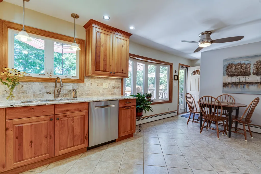 1062 Banfield Road Portsmouth NH 03801