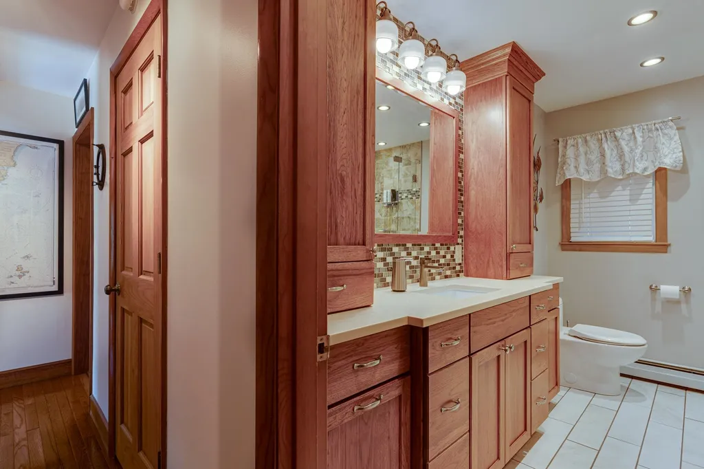1062 Banfield Road Portsmouth NH 03801