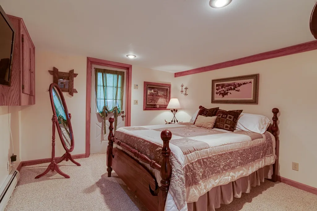 1062 Banfield Road Portsmouth NH 03801