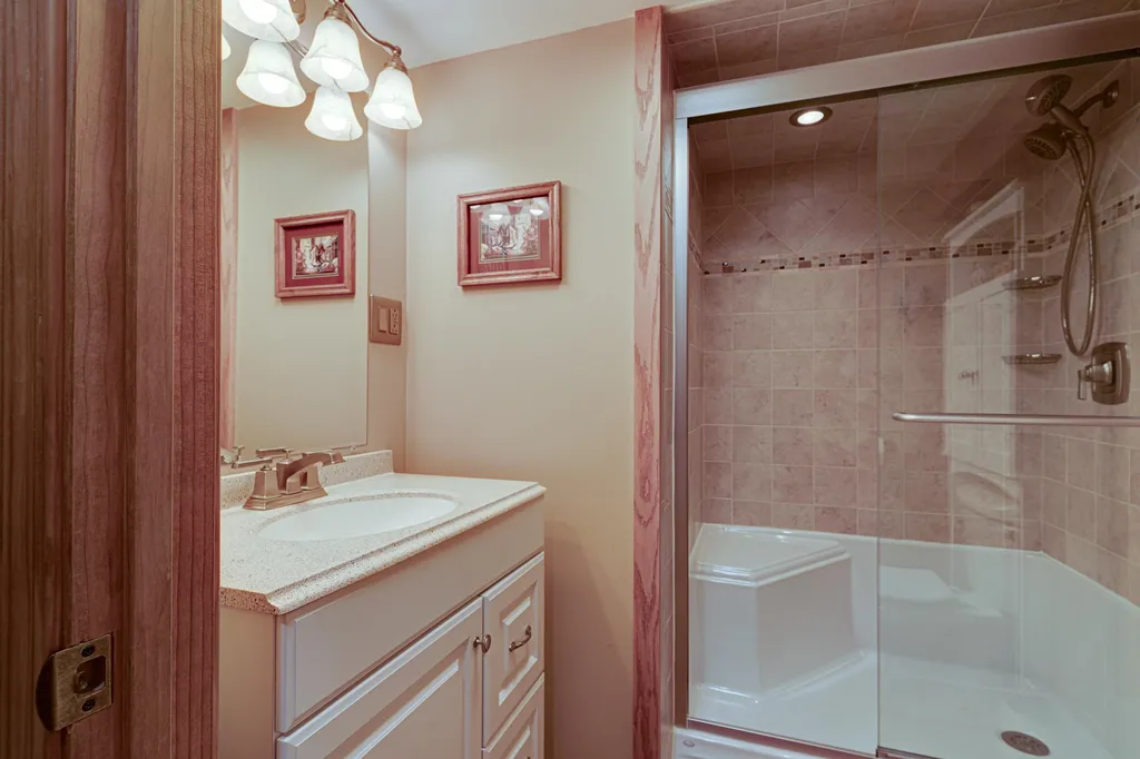 1062 Banfield Road Portsmouth NH 03801