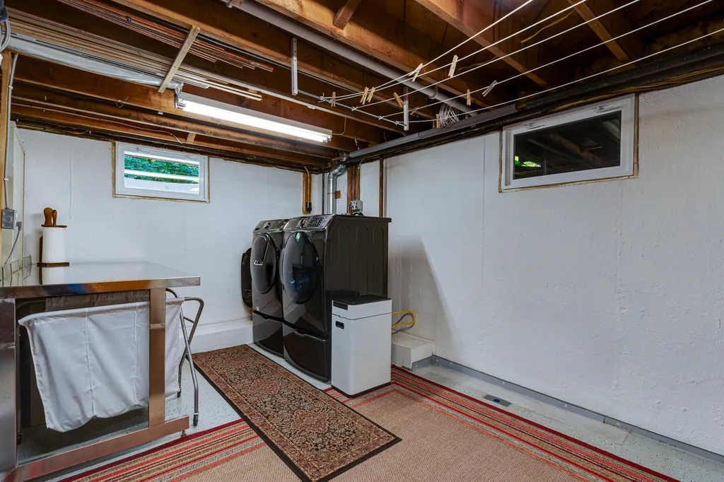 1062 Banfield Road Portsmouth NH 03801