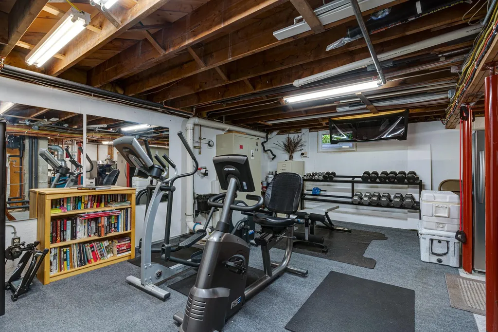 1062 Banfield Road Portsmouth NH 03801