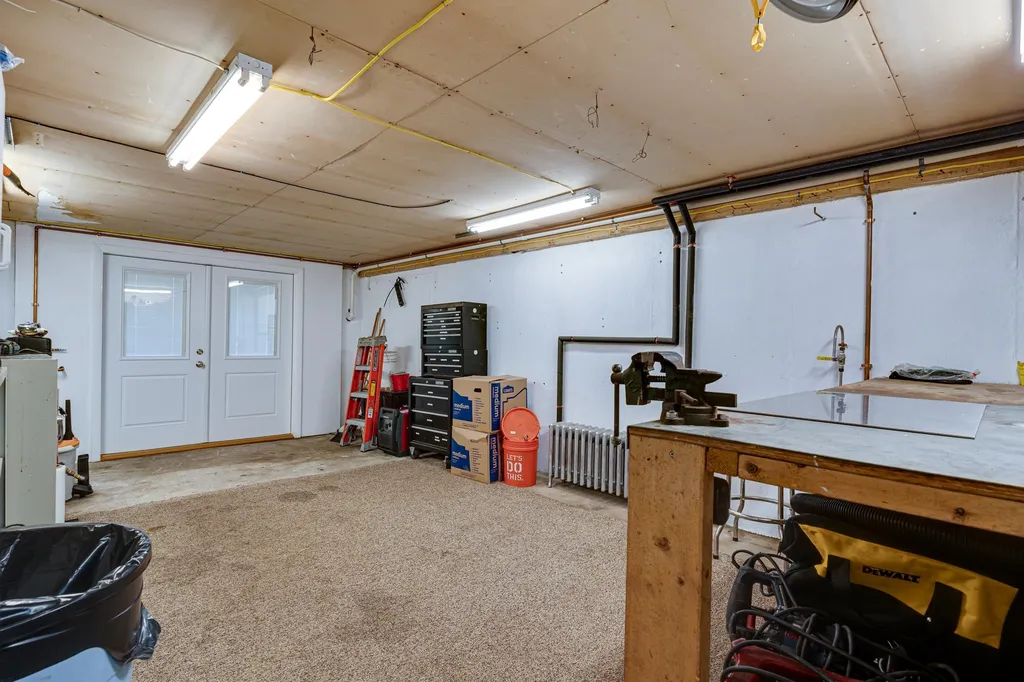 1062 Banfield Road Portsmouth NH 03801