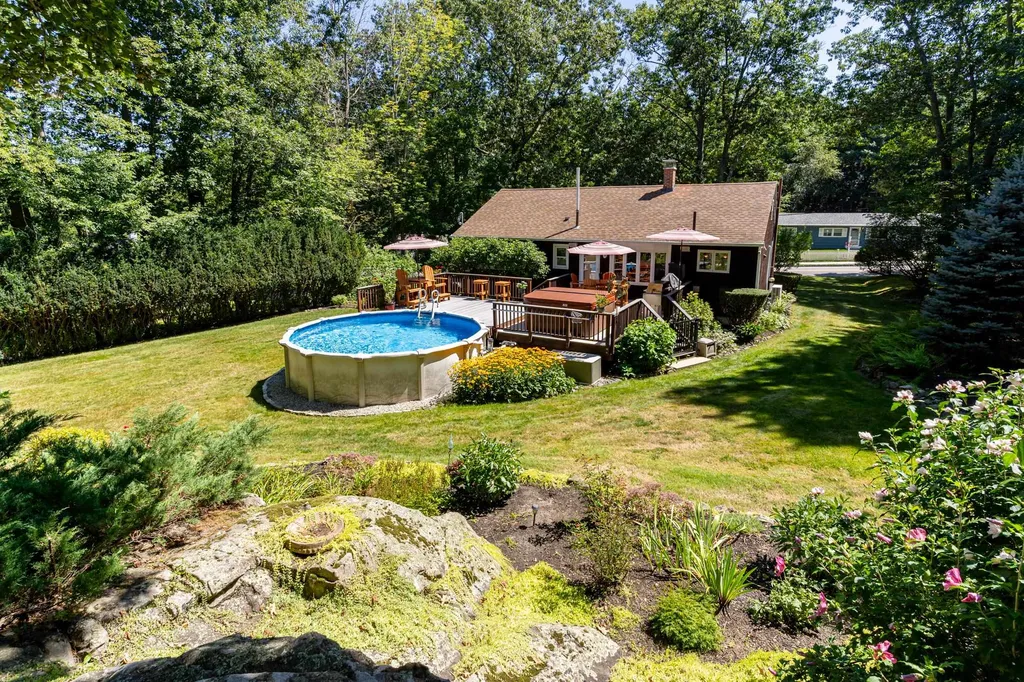 1062 Banfield Road Portsmouth NH 03801