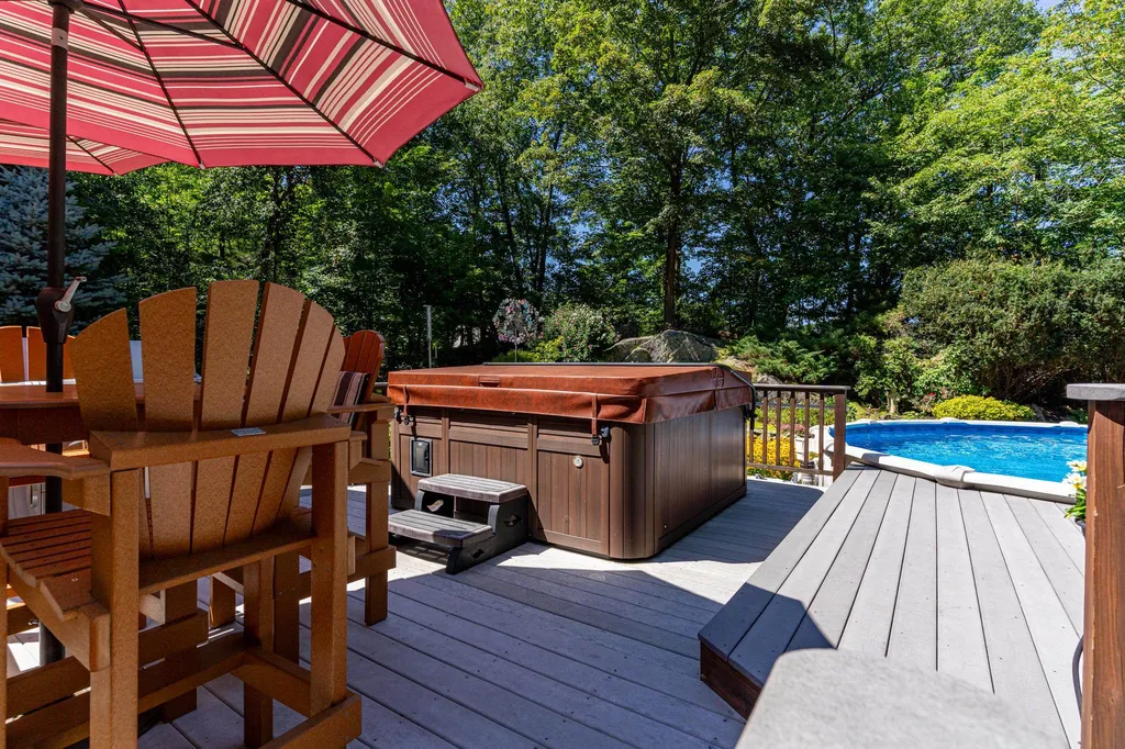 1062 Banfield Road Portsmouth NH 03801