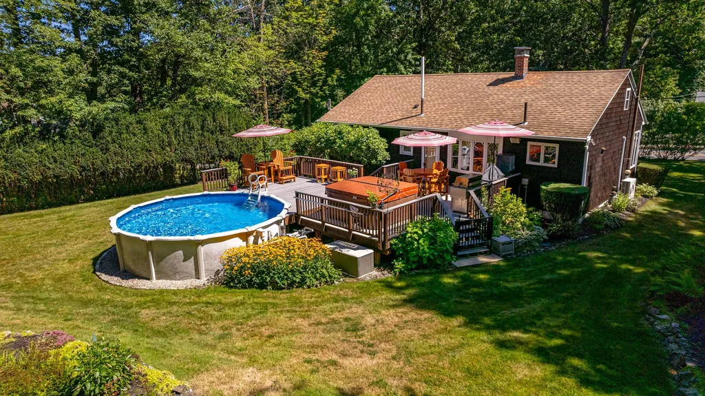 1062 Banfield Road Portsmouth NH 03801