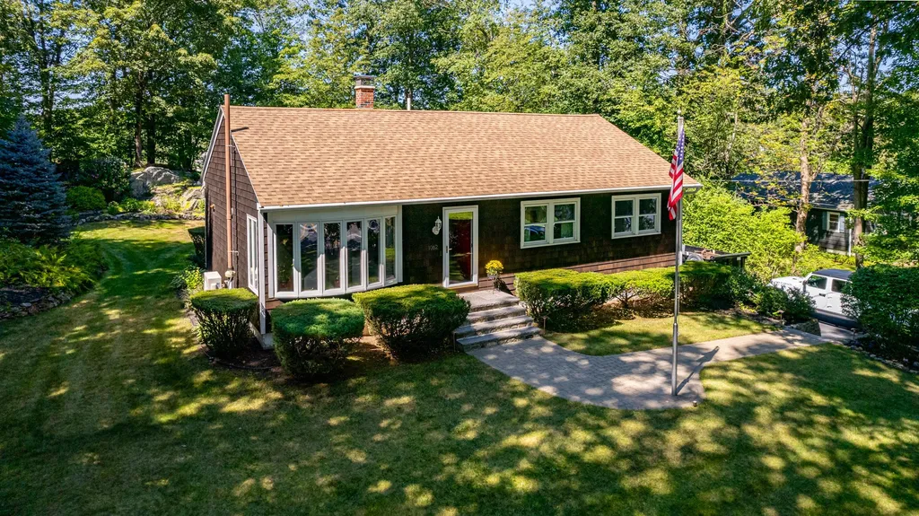 1062 Banfield Road Portsmouth NH 03801