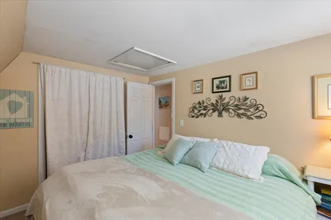 35 Kelley Pond Road New Hampton NH 03256