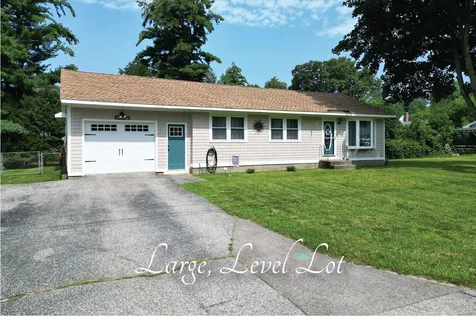5 Tamarack Street Hudson NH 03051