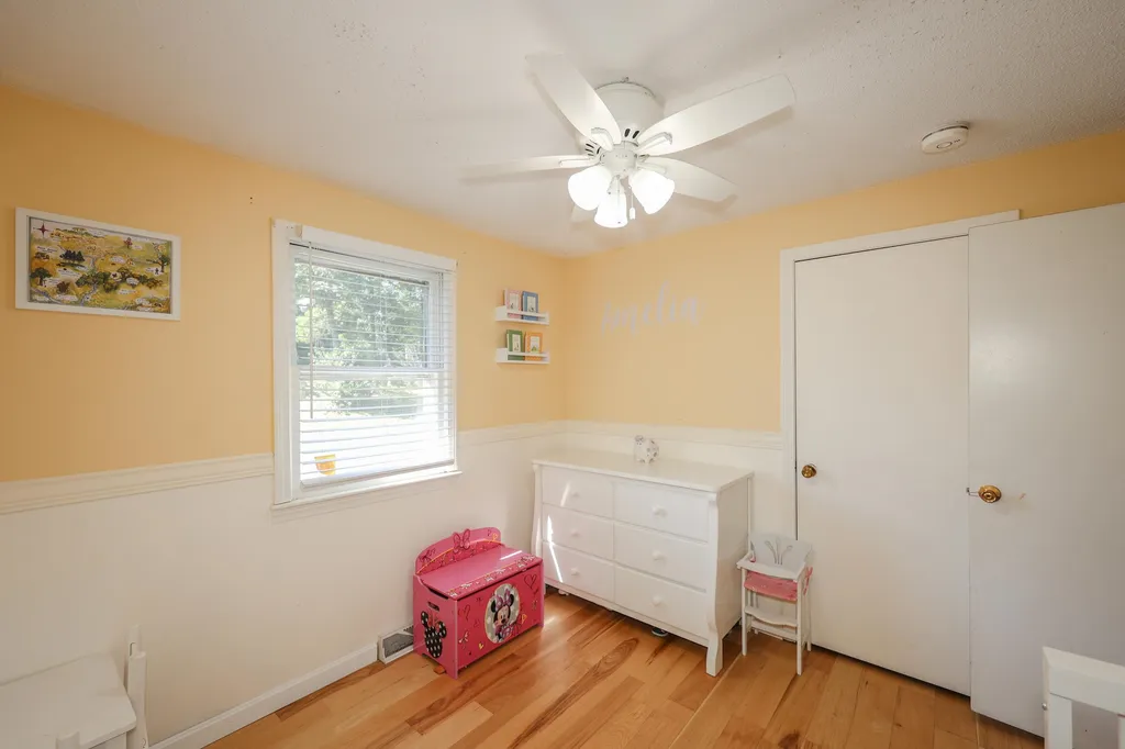 41 Heritage Circle Hudson NH 03051