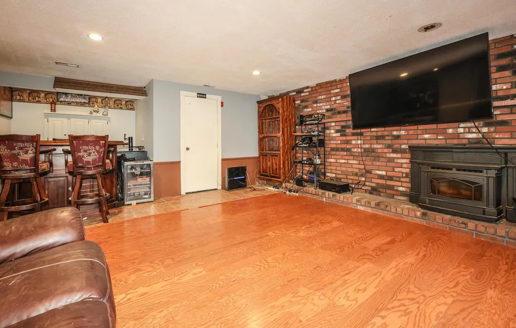 41 Heritage Circle Hudson NH 03051