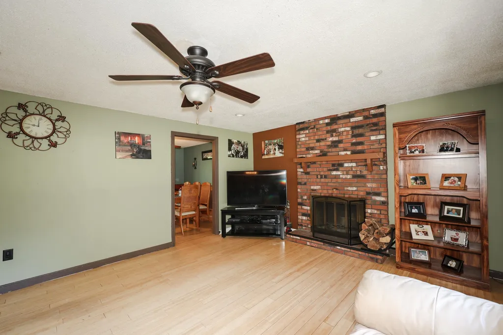 41 Heritage Circle Hudson NH 03051