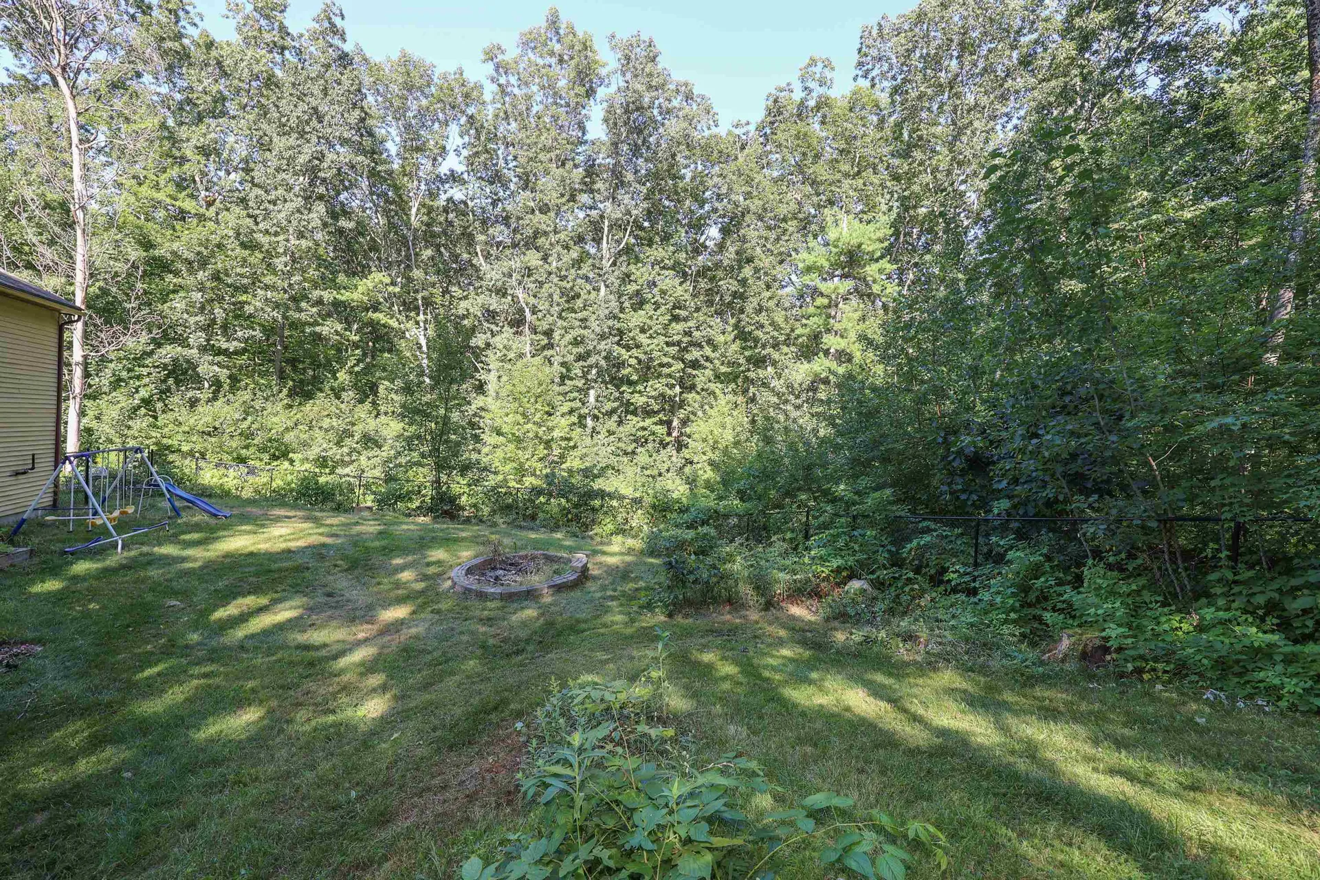 41 Heritage Circle Hudson NH 03051