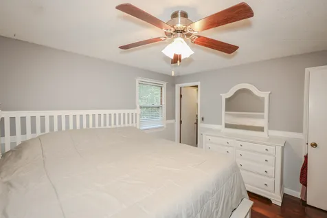 41 Heritage Circle Hudson NH 03051