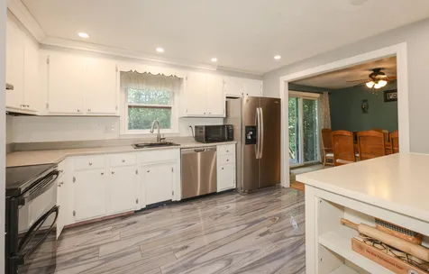 41 Heritage Circle Hudson NH 03051