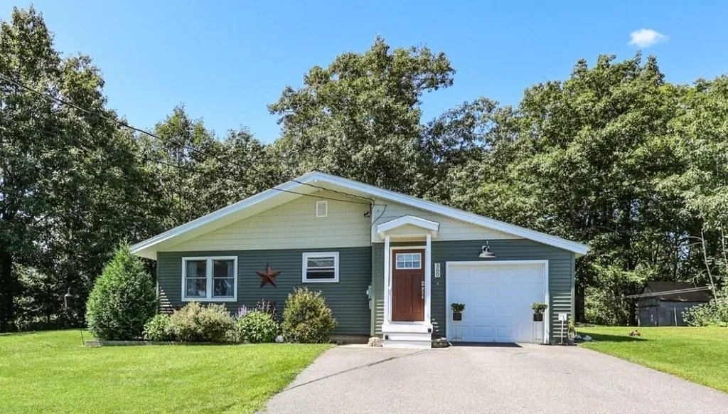 360 Calef Hill Road Tilton NH 03276