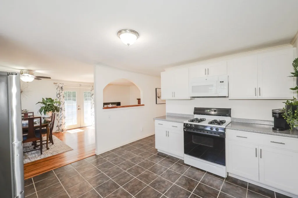 360 Calef Hill Road Tilton NH 03276