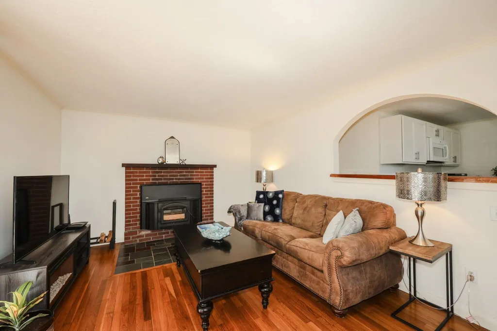 360 Calef Hill Road Tilton NH 03276