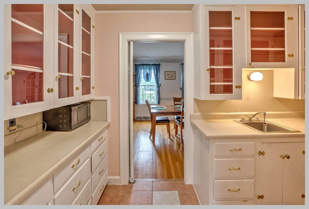 102 Mayhew Turnpike Hebron NH 03241