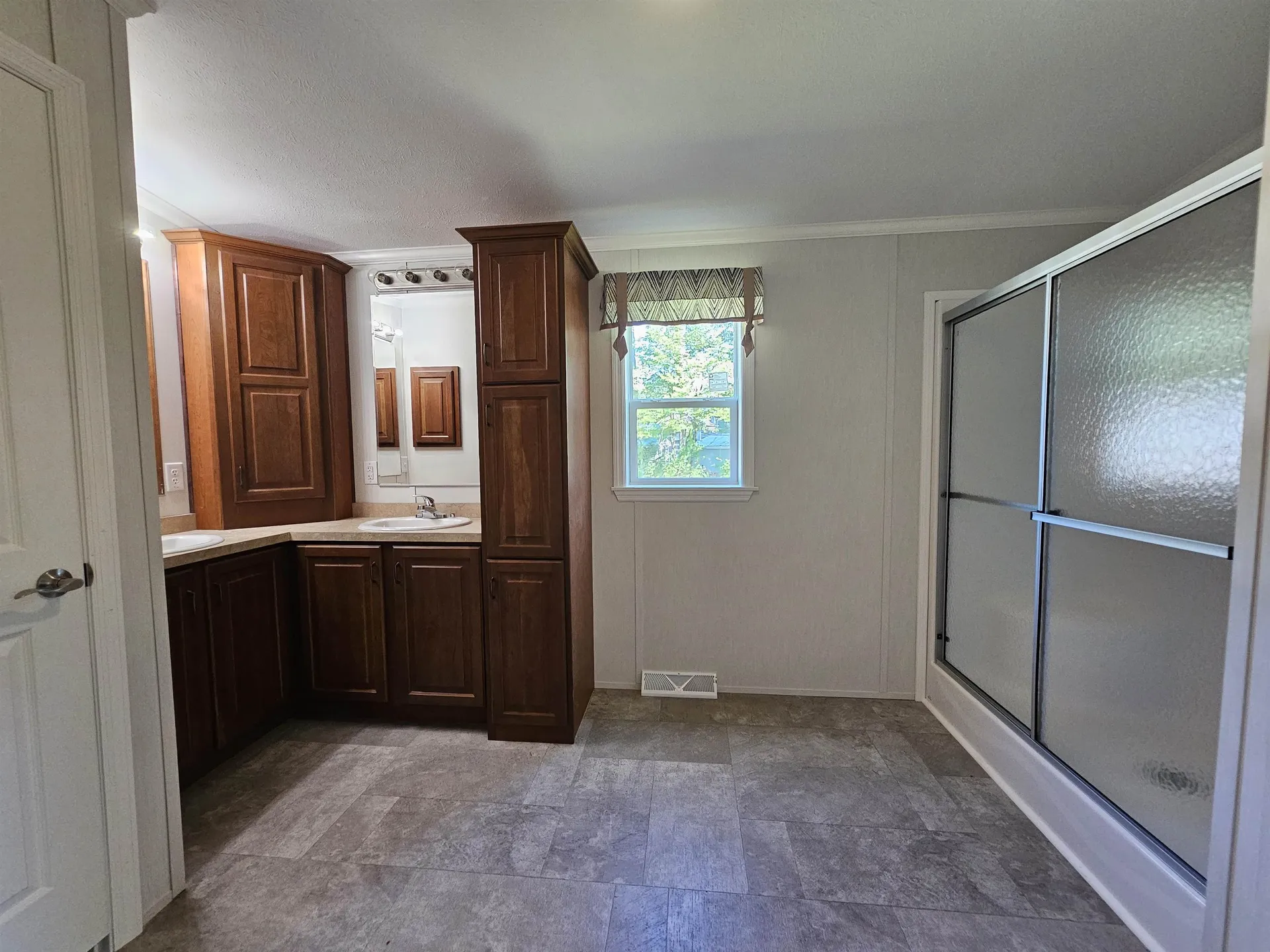 10 N Emperor Drive Concord NH 03303