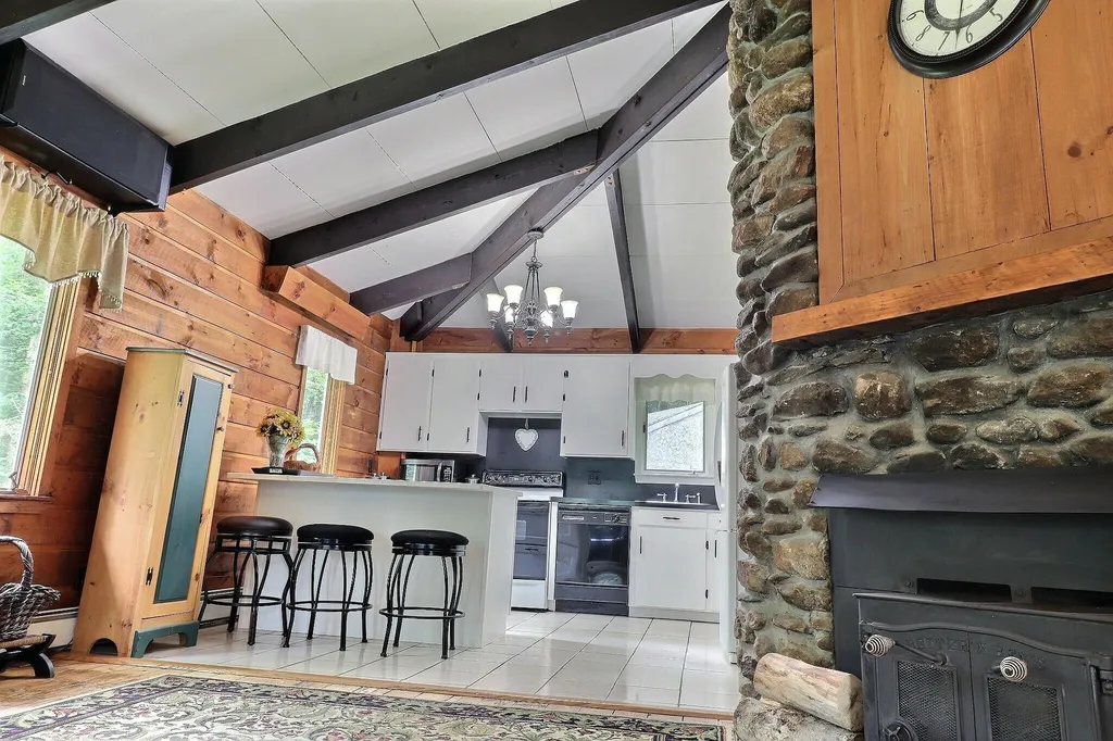30 Deckmans Road Danbury NH 03230