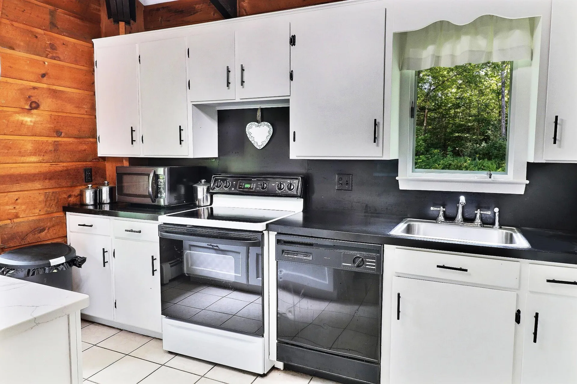 30 Deckmans Road Danbury NH 03230