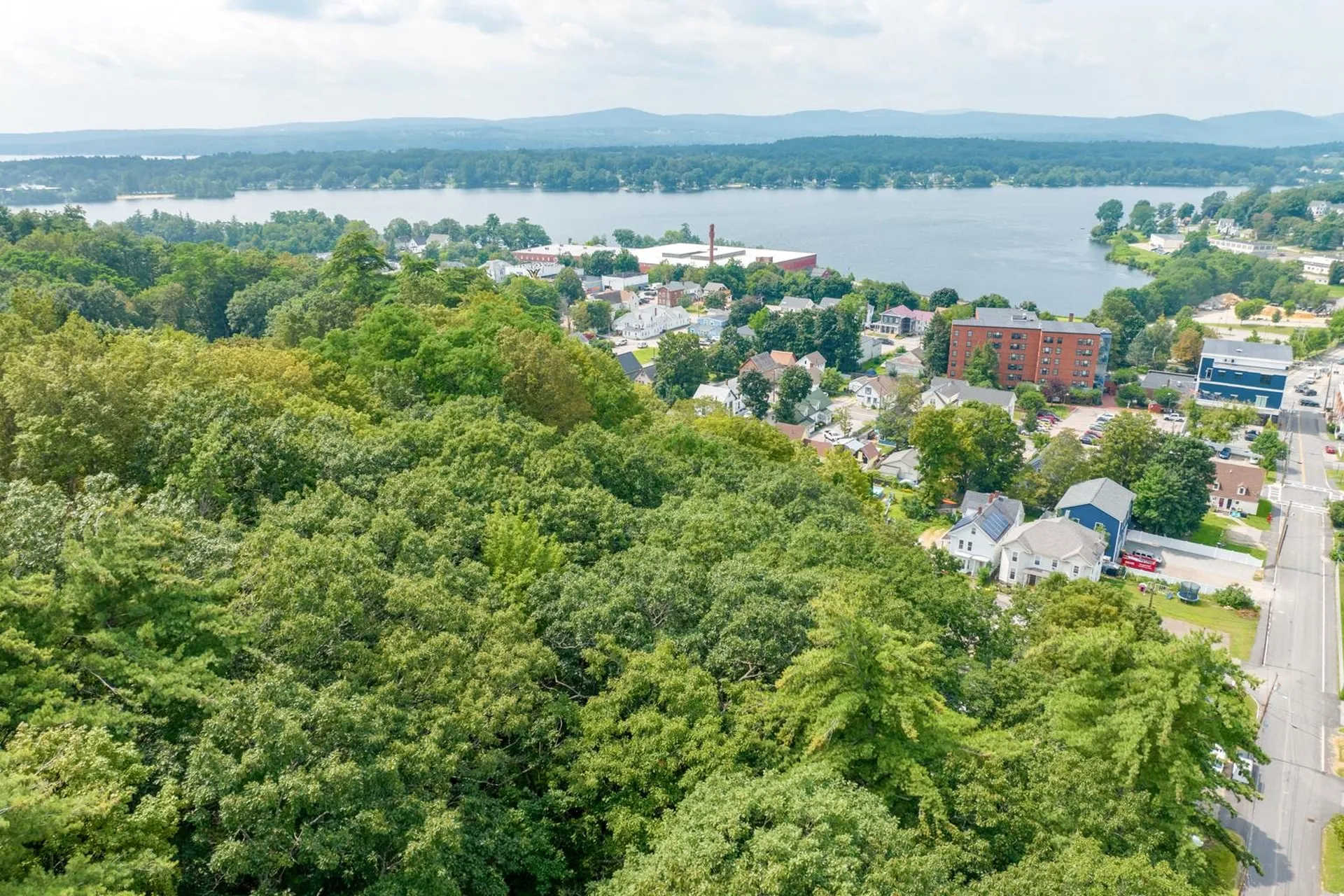 12 Hill Street Laconia NH 03246