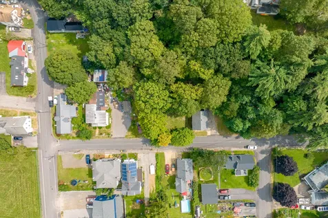 12 Hill Street Laconia NH 03246