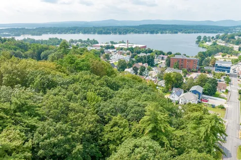 12 Hill Street Laconia NH 03246