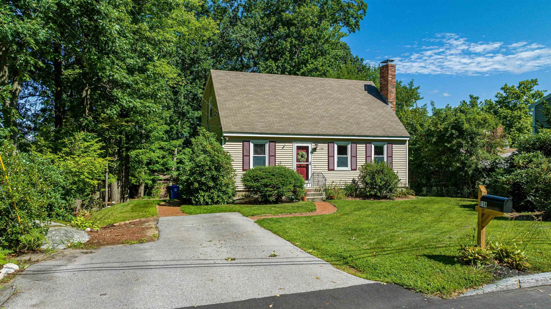 158 Patricia Lane Manchester NH 03104