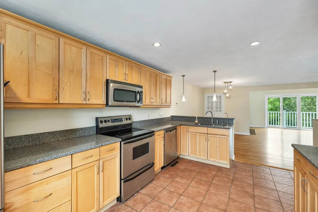 36 Reddington Landing Hampton NH 03842