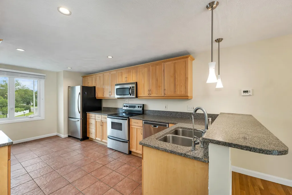 36 Reddington Landing Hampton NH 03842