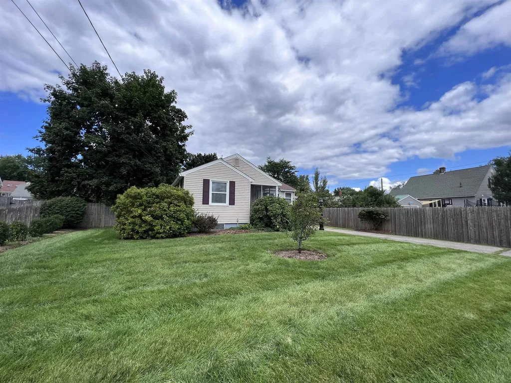 120 Newgate Circle Manchester NH 03102